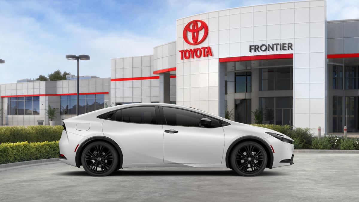 Prius Plug-in Hybrid Nightshade Edition 2.0L 4-Cyl. ECVT FWD [11]