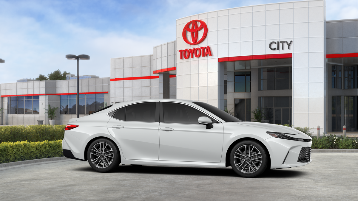 New 2026 Wind Chill Pearl <sup>1</sup> Toyota  XLE image 15