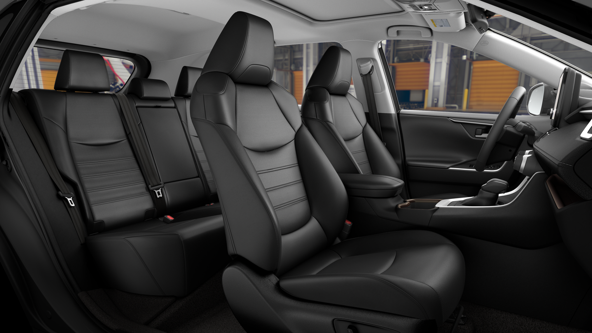 2025 Toyota RAV4 Limited photo 18
