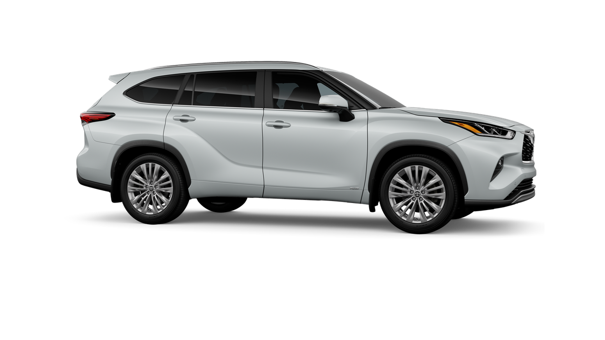 New 2026 Wind Chill Pearl <sup>1</sup> Toyota  Platinum image 15