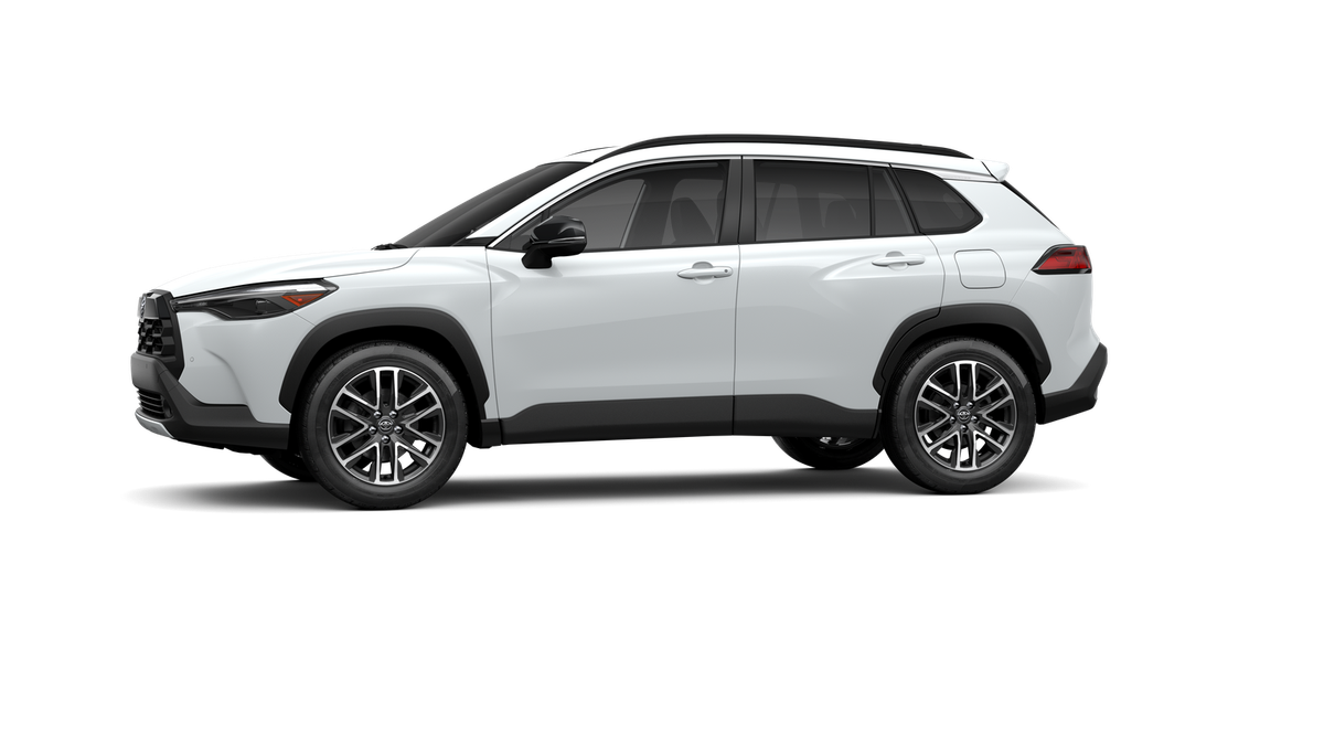 New 2026 Wind Chill Pearl <sup>1</sup> Toyota  XLE image 5