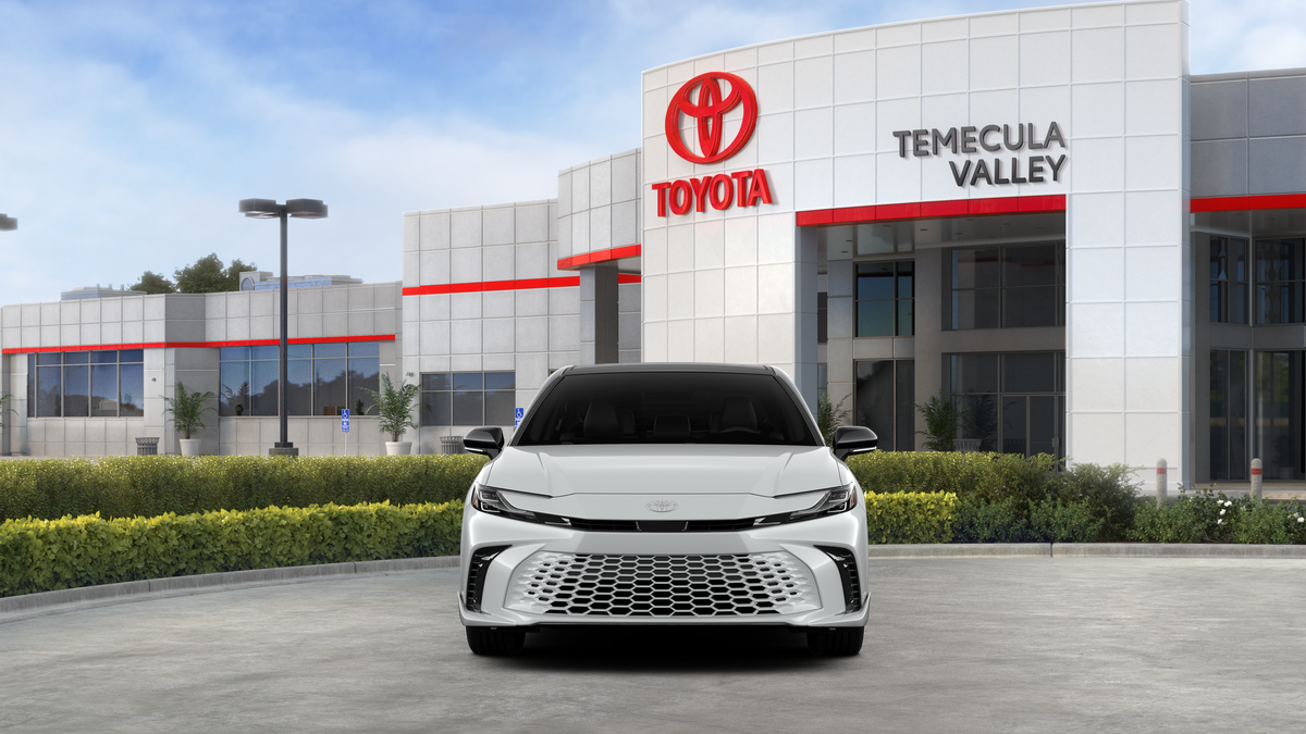 New 2026 Wind Chill Pearl with Midnight Black Metallic roof <sup>1</sup> Toyota  XSE image 19