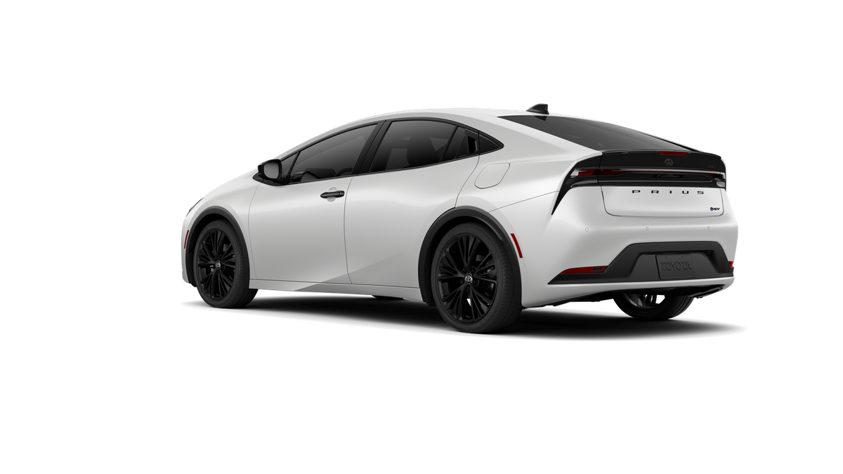 New 2026 Wind Chill Pearl <sup>1</sup> Toyota  Nightshade Edition image 8