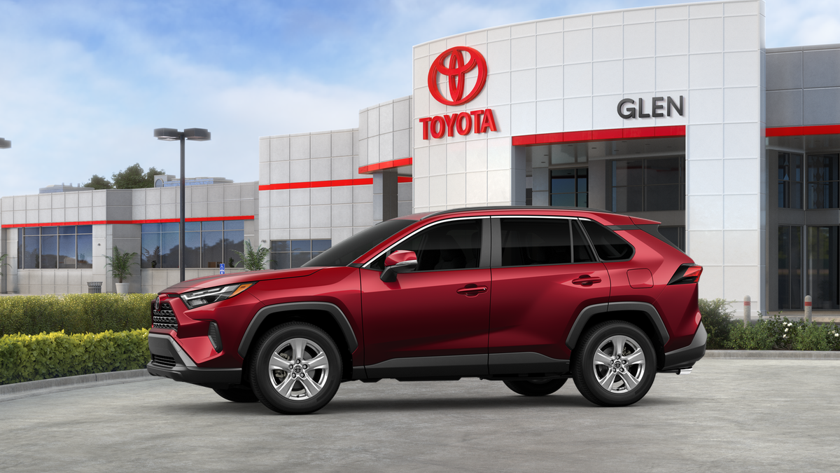 2025 Toyota RAV4 XLE photo 8
