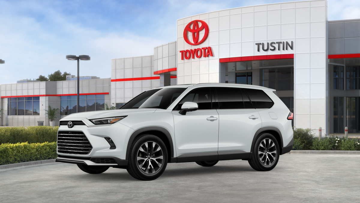 New 2026 Wind Chill Pearl <sup>1</sup> Toyota  MAX Limited image 3