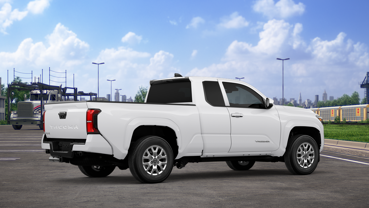 2026 Toyota Tacoma SR5 - Photo 13