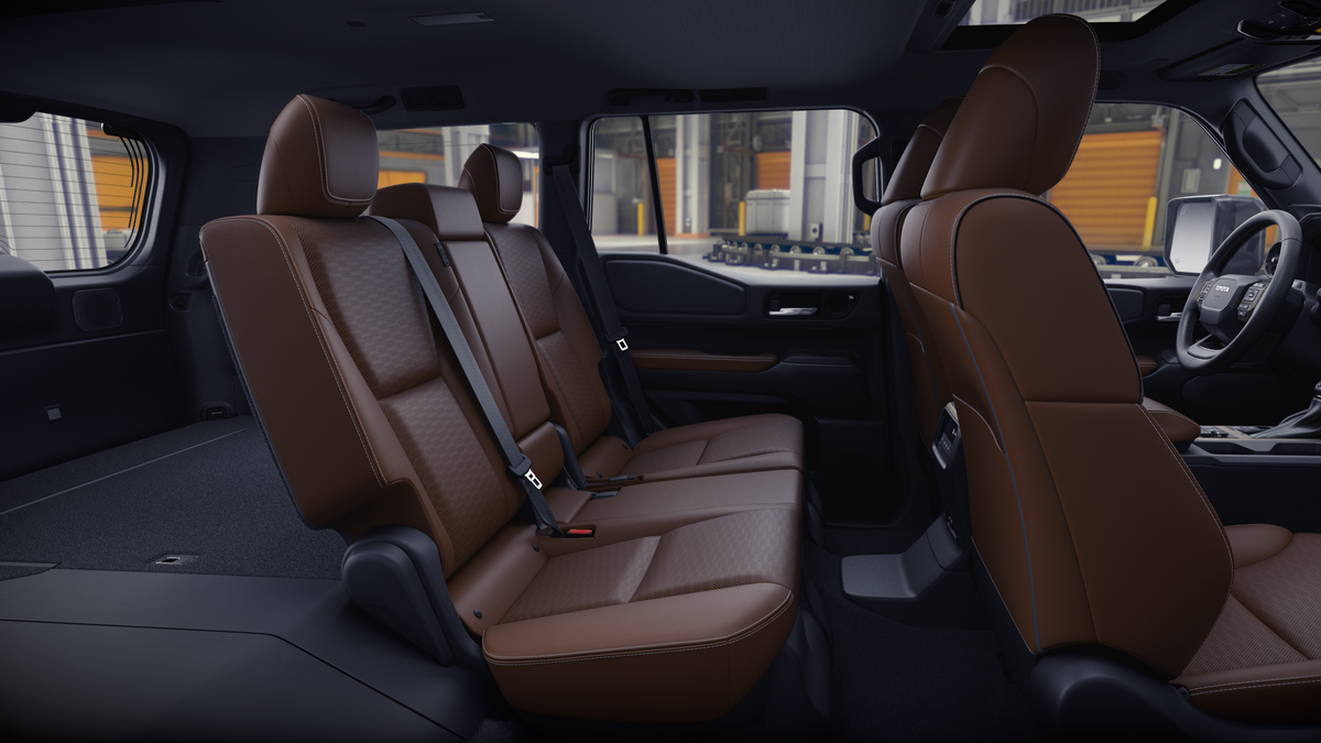 2025 Toyota Land Cruiser photo 17