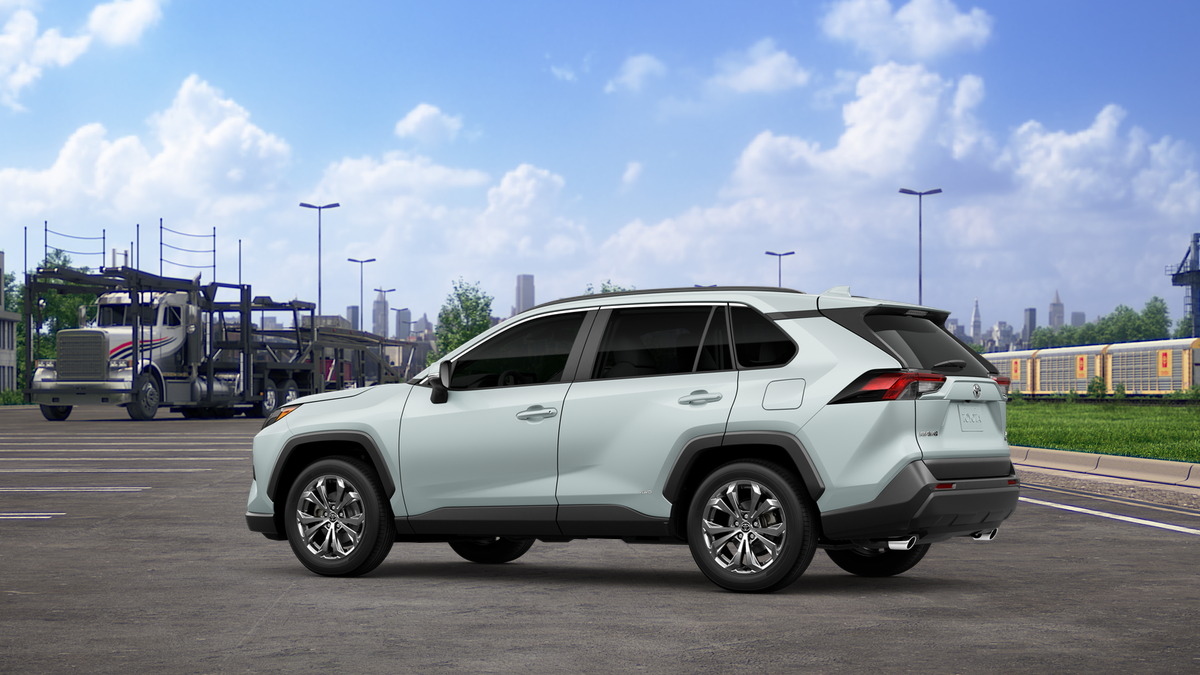 2025 Toyota RAV4 LE photo 5