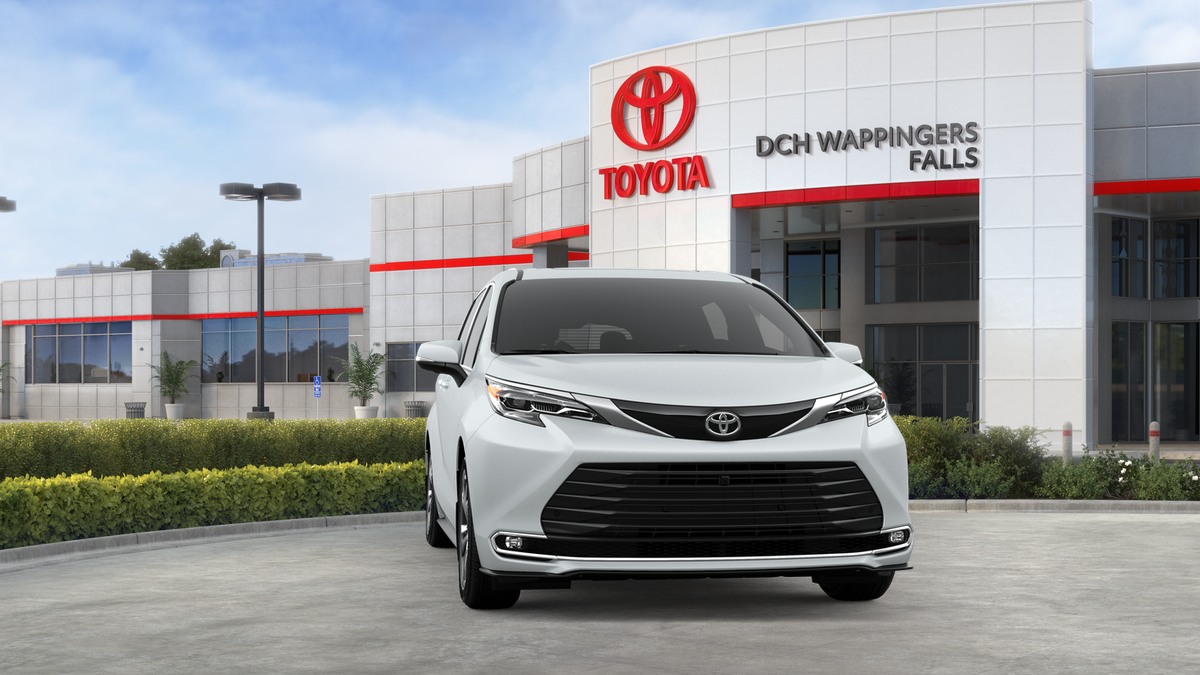 New 2026 Wind Chill Pearl <sup>1</sup> Toyota  Platinum image 18