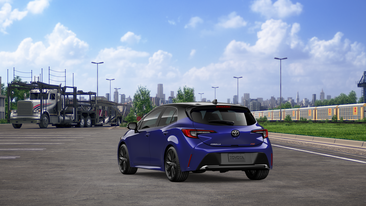 New 2026 Blue Crush Metallic with Midnight Black Metallic roof <sup>1</sup> Toyota  XSE image 9