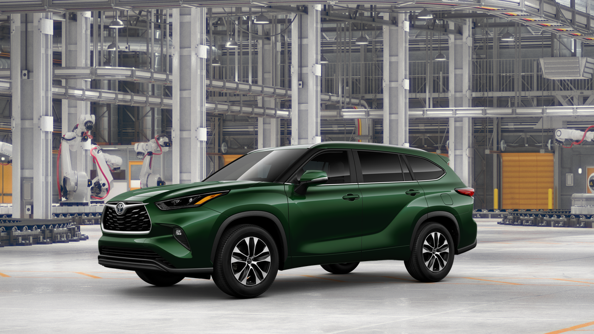 2025 Toyota Highlander XLE photo 4