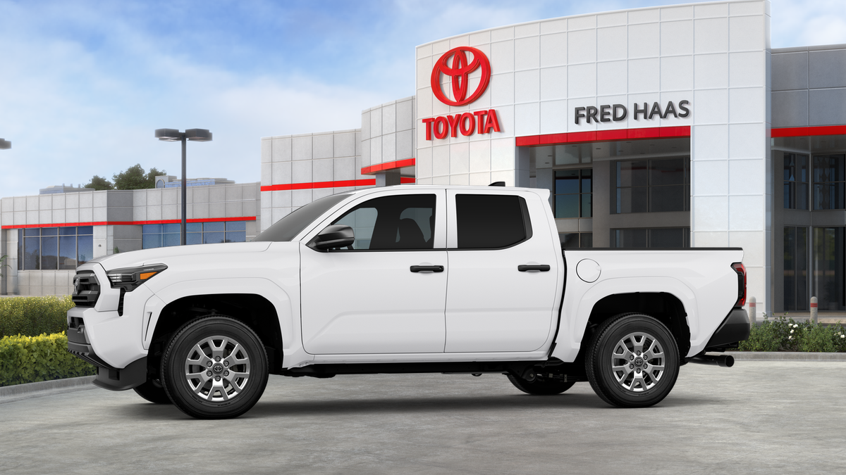2025 Toyota Tacoma SR Double Cab photo 4