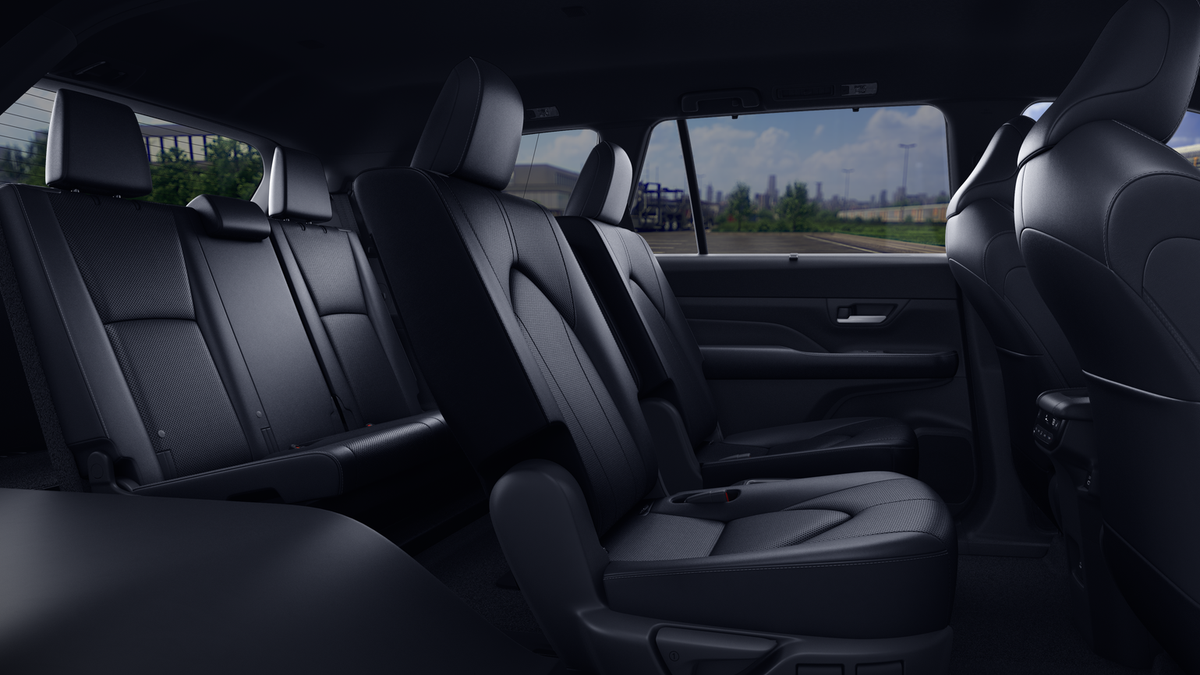 2026 Toyota Highlander Hybrid photo 21