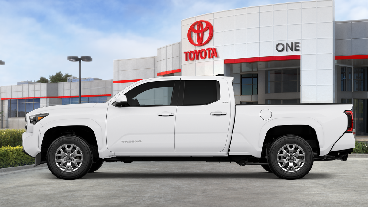 2026 Toyota Tacoma SR5 Double Cab photo 4