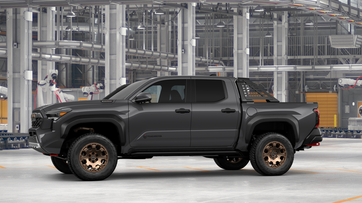 2025 Toyota Tacoma Trailhunter Double Cab photo 3