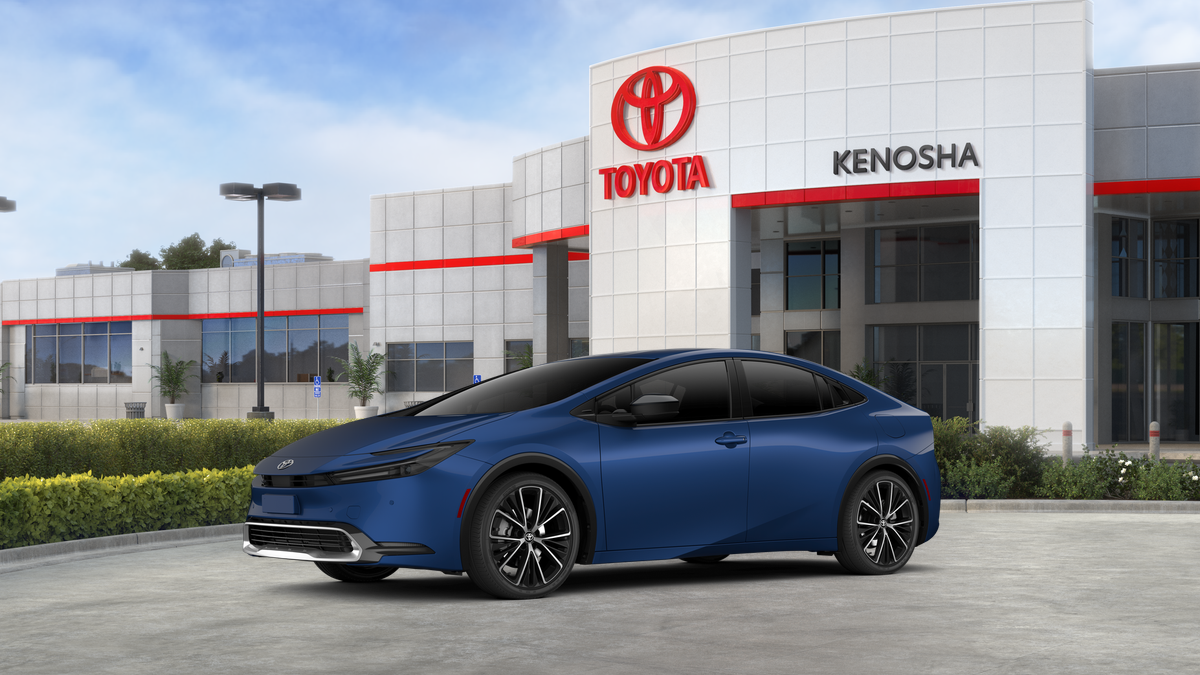 2026 Toyota Prius XLE photo 2