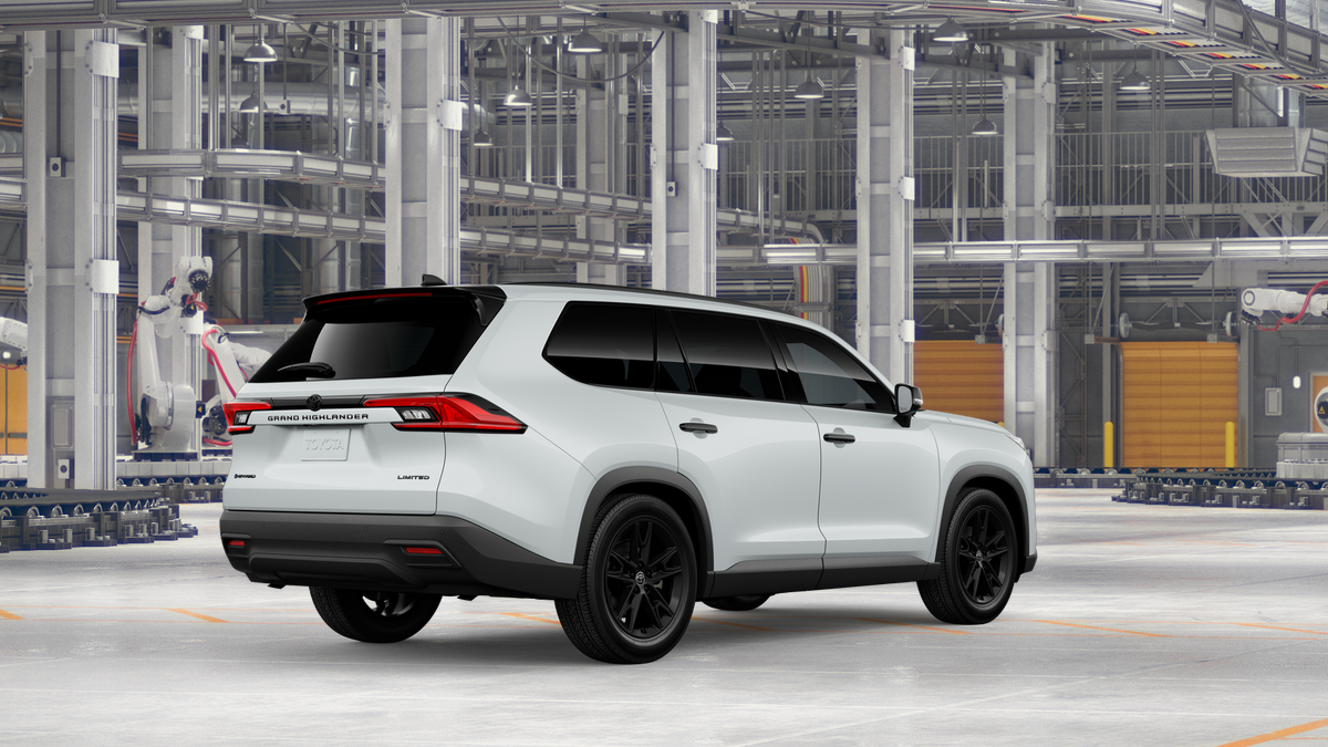 New Wind Chill Pearl 2026 Toyota Grand Highlander Nightshade