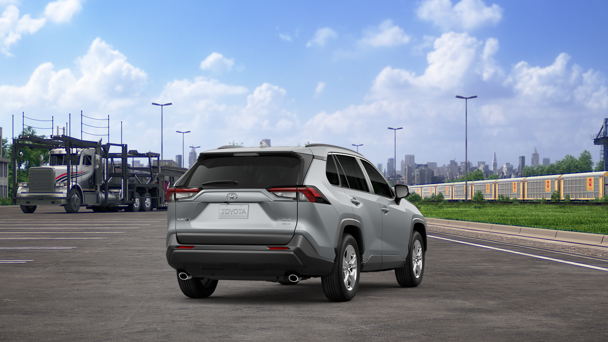 2025 Toyota RAV4 XLE photo 9