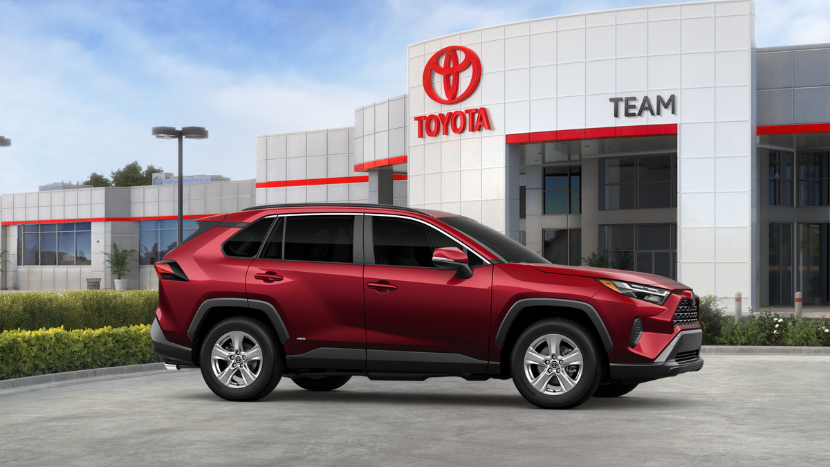 2025 Toyota RAV4 Hybrid XLE photo 9