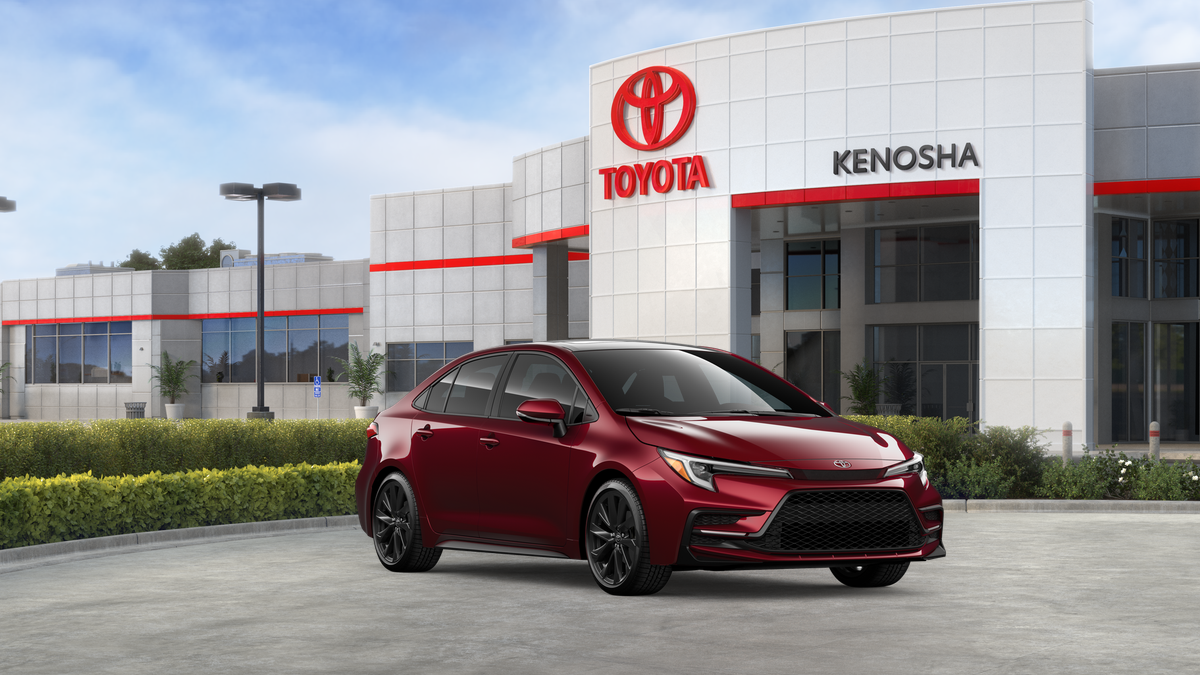 New 2026 Ruby Flare Pearl with Midnight Black Metallic roof <sup>1</sup> Toyota  SE image 20