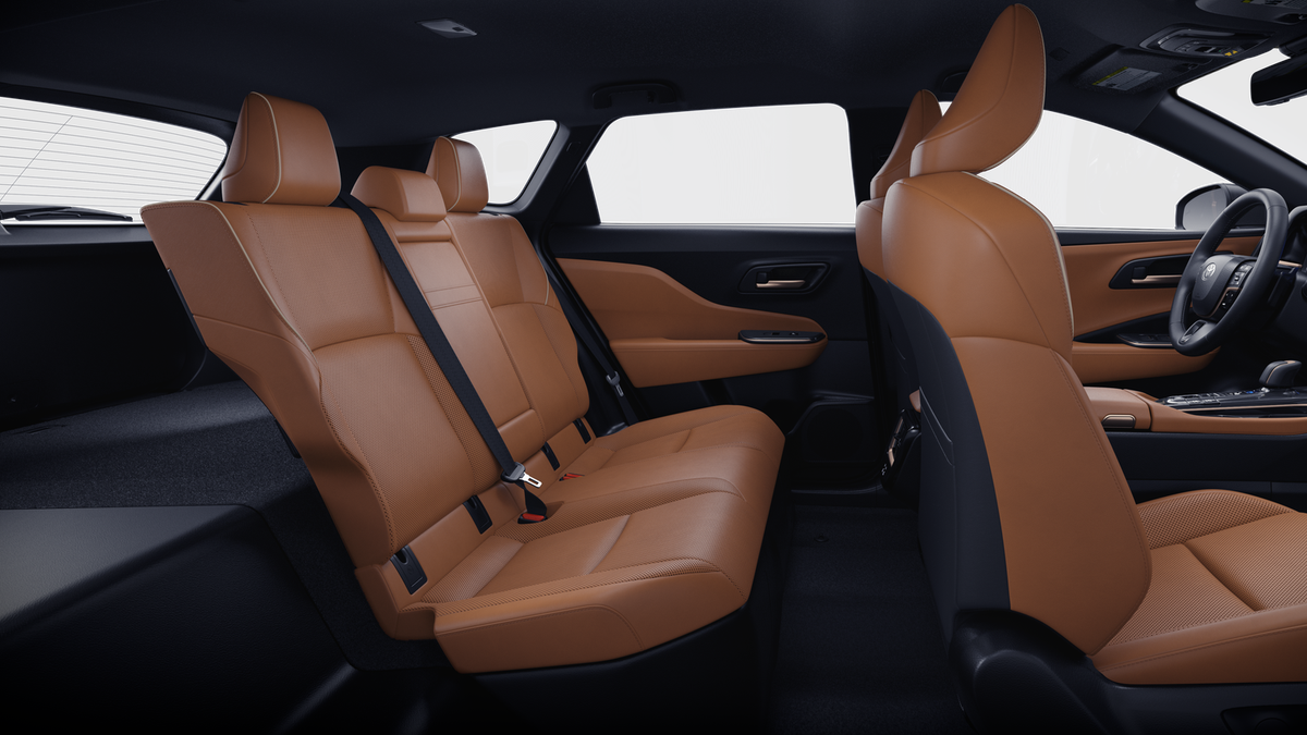 2026 Toyota Crown Signia XLE photo 3