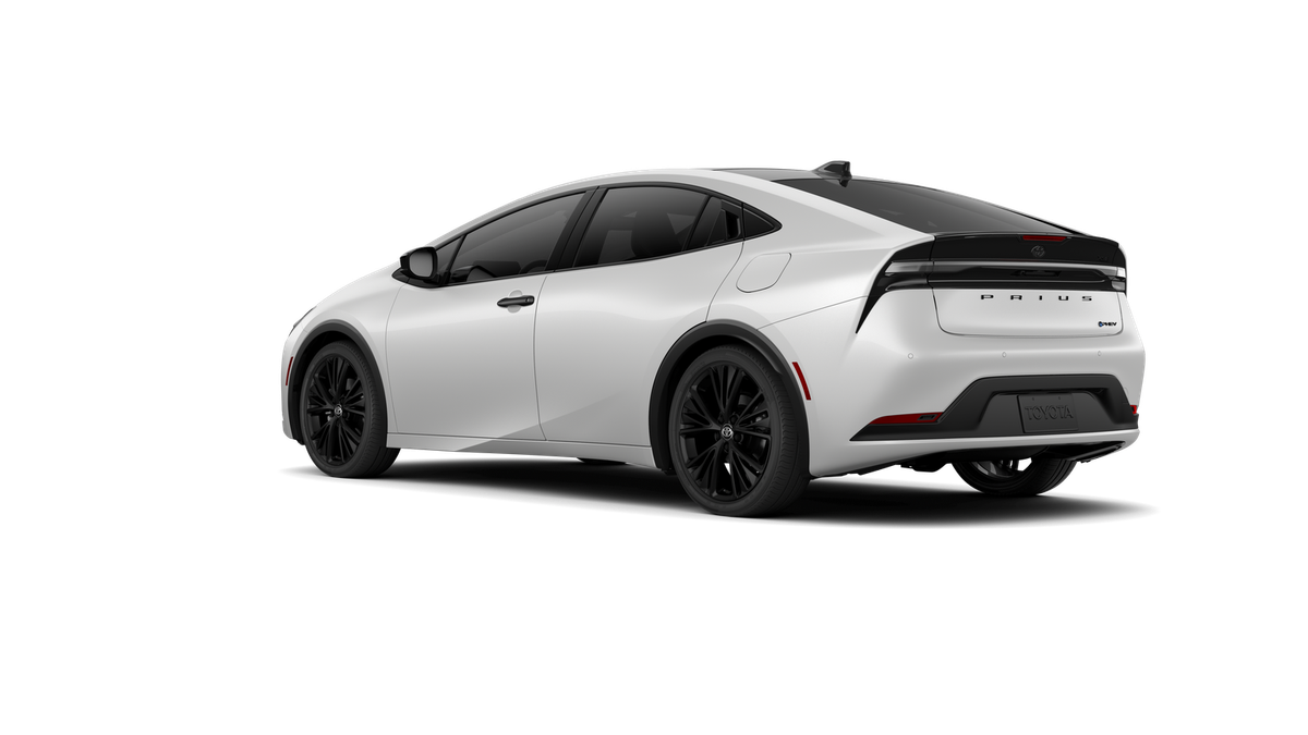 2026 Toyota Prius Plug-in Hybrid Nightshade Edition photo 39