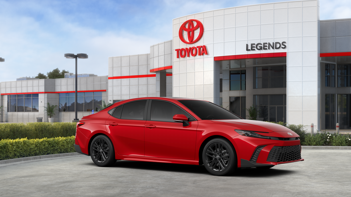 2025 Toyota Camry SE photo 15
