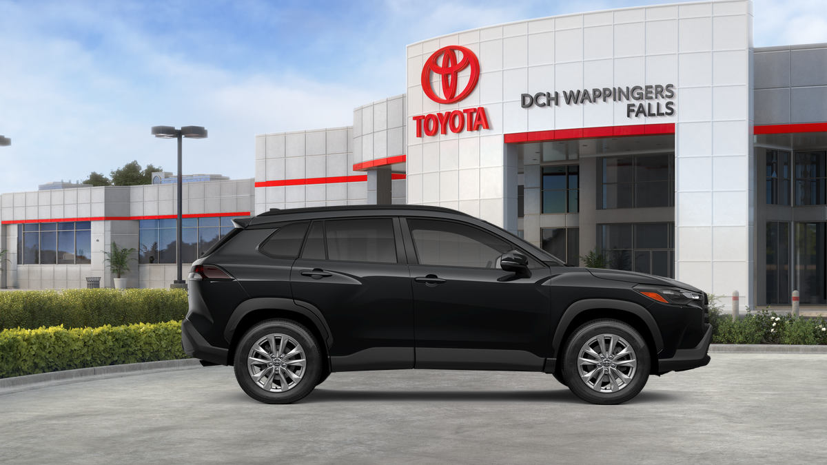 2026 Toyota Corolla Cross LE photo 2
