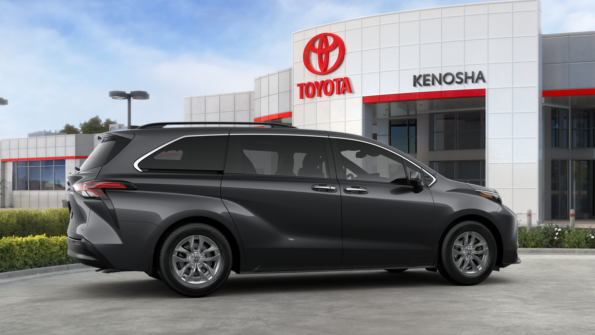 2025 Toyota Sienna XLE photo 11