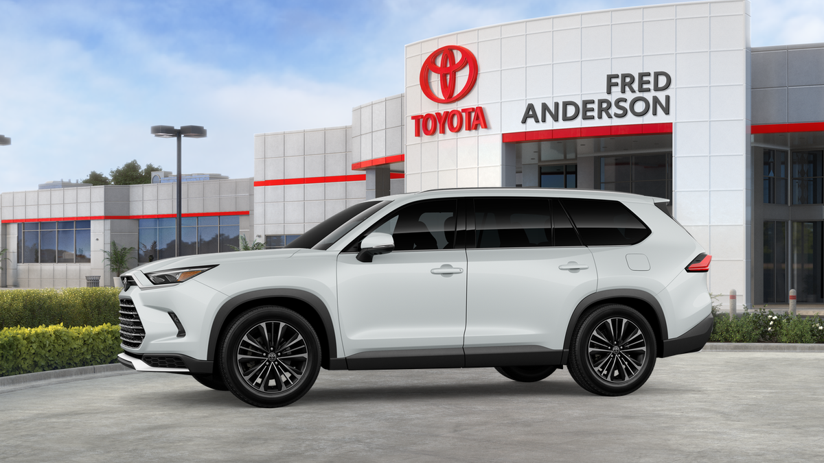 New 2026 Toyota Grand Highlander Hybrid SUV