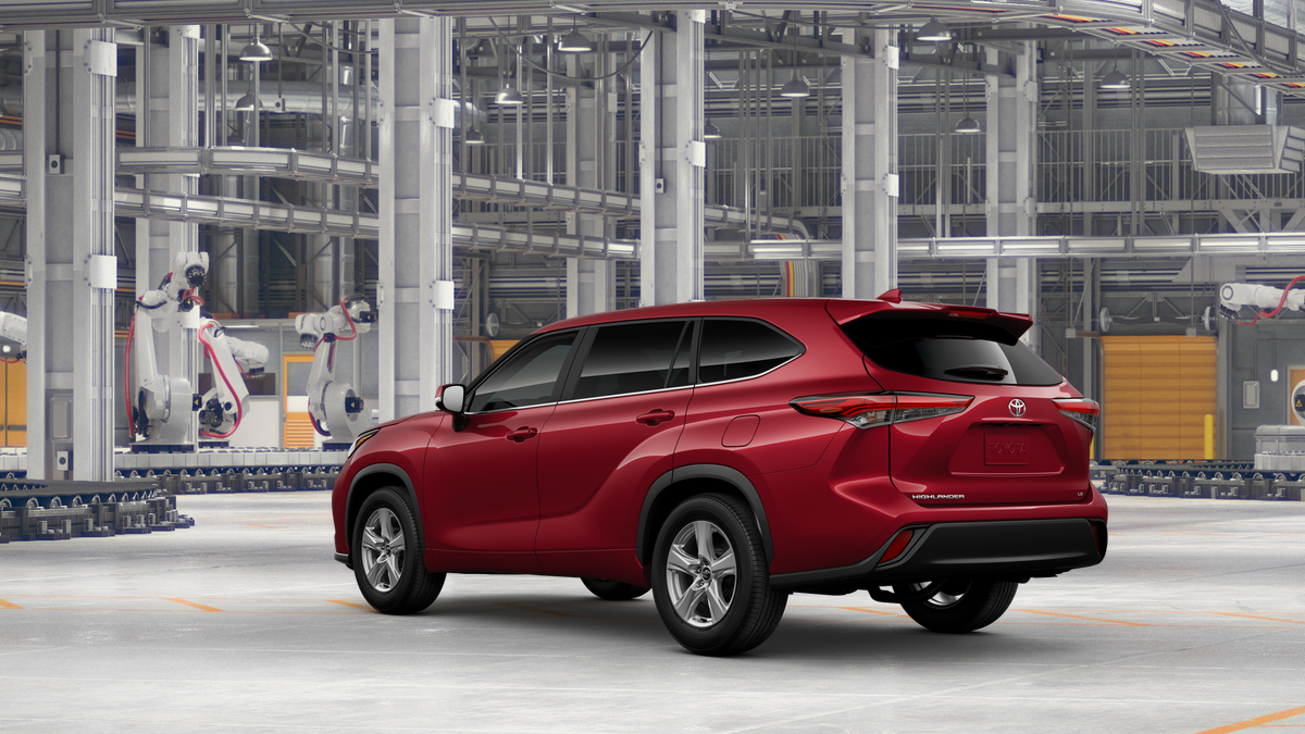 2025 Toyota Highlander LE photo 8