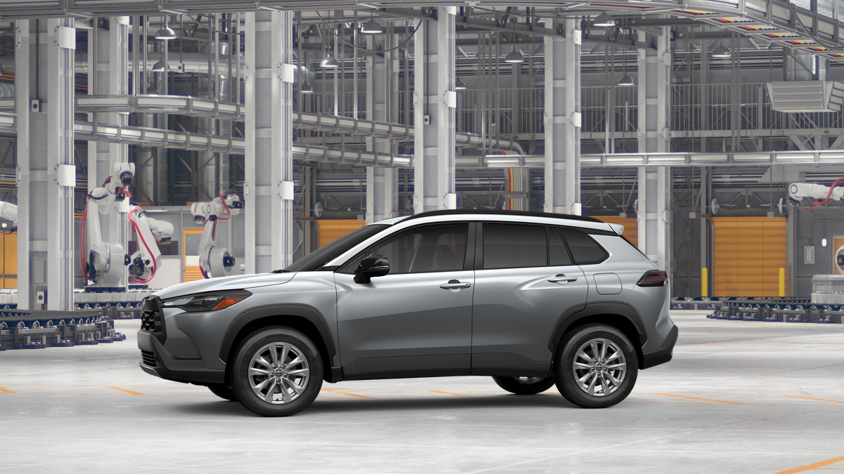 2026 Toyota Corolla Cross LE photo 4