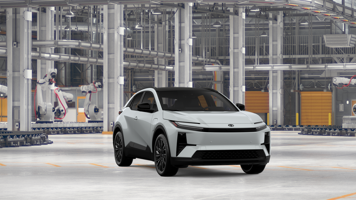 New 2027 Wind Chill Pearl <sup>1</sup> Toyota  XSE image 18