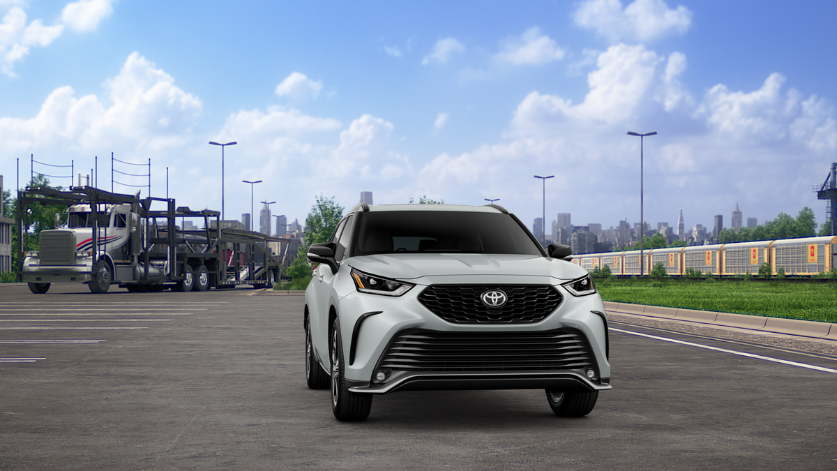2025 Toyota Highlander XSE photo 16