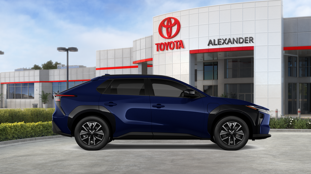 2026 Toyota bZ XLE - Photo 14