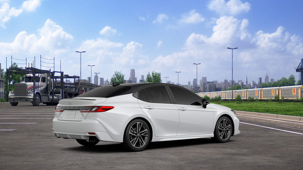 2026 Toyota Camry XSE - Photo 12