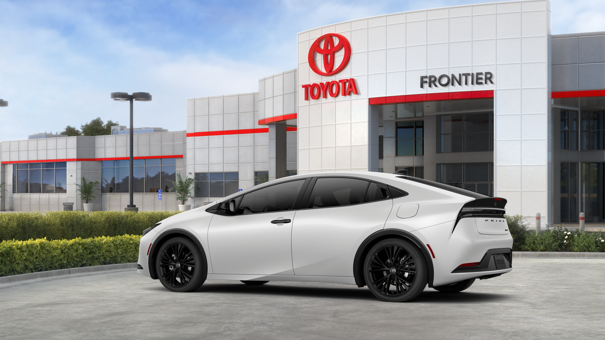 Prius Plug-in Hybrid Nightshade Edition 2.0L 4-Cyl. ECVT FWD [4]