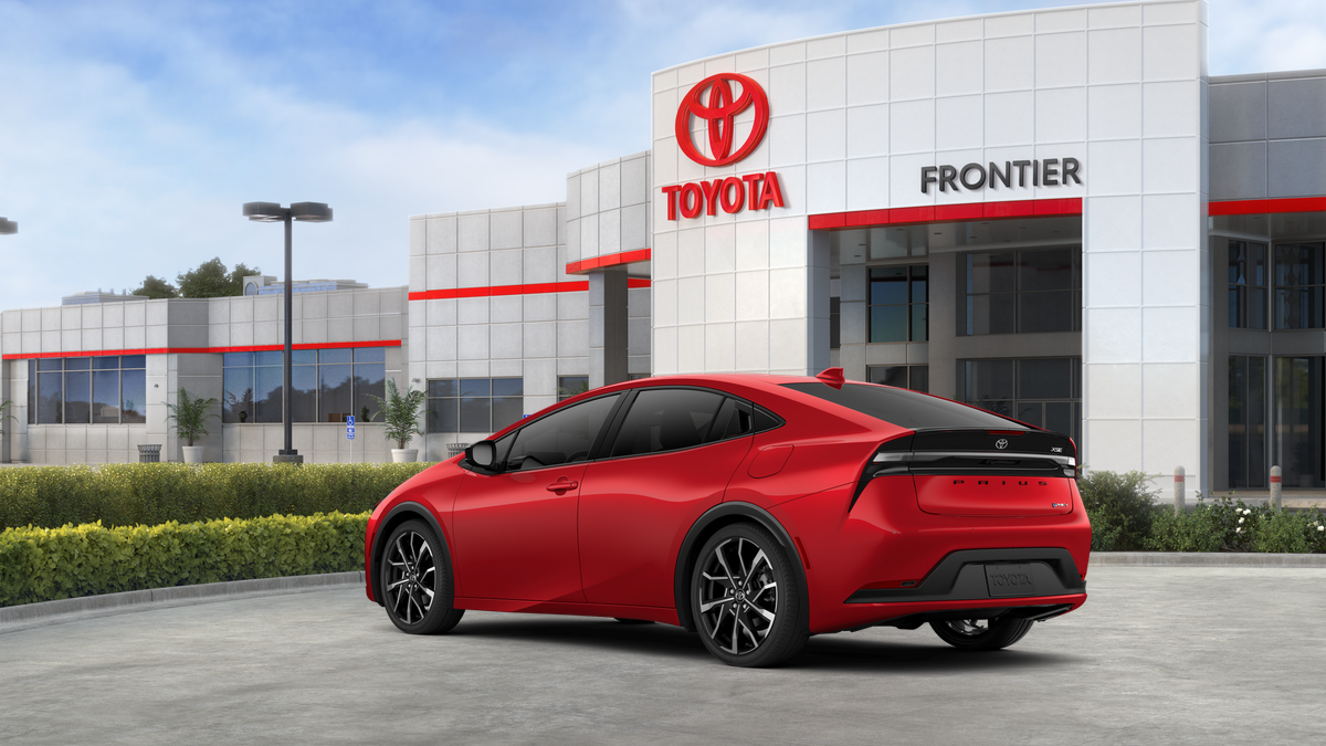 Prius Plug-in Hybrid XSE 2.0L 4-Cyl. ECVT FWD [5]