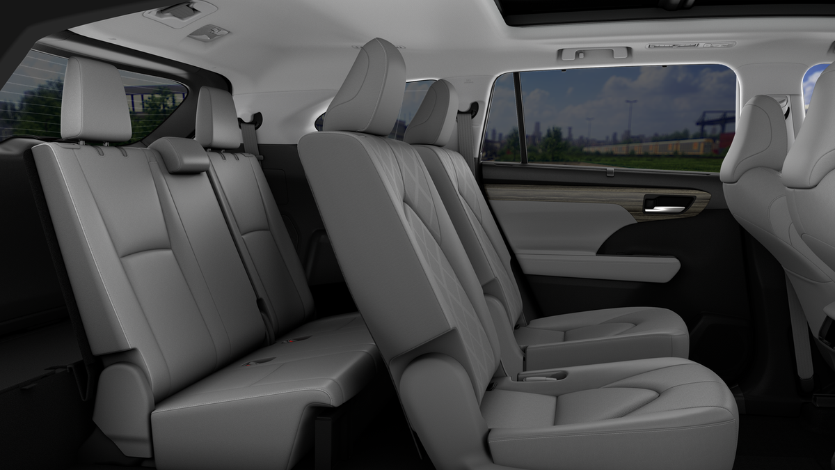 2025 Toyota Highlander Hybrid Platinum photo 38