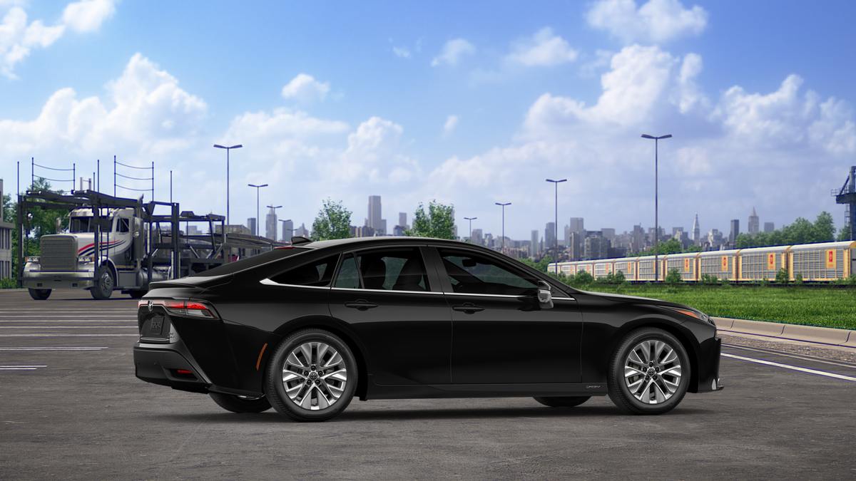 2025 Toyota Mirai XLE photo 11