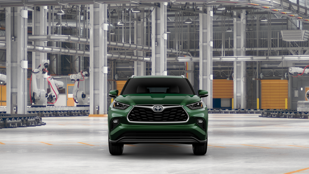 2025 Toyota Highlander XLE photo 2