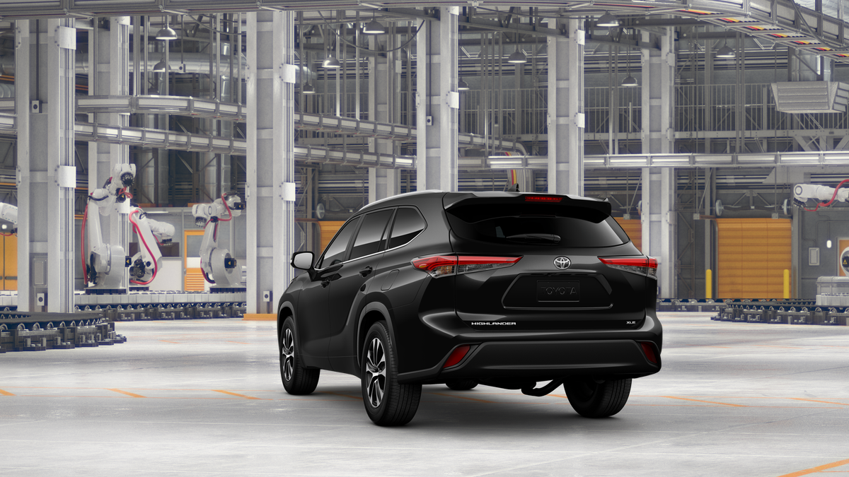 2025 Toyota Highlander XLE photo 8