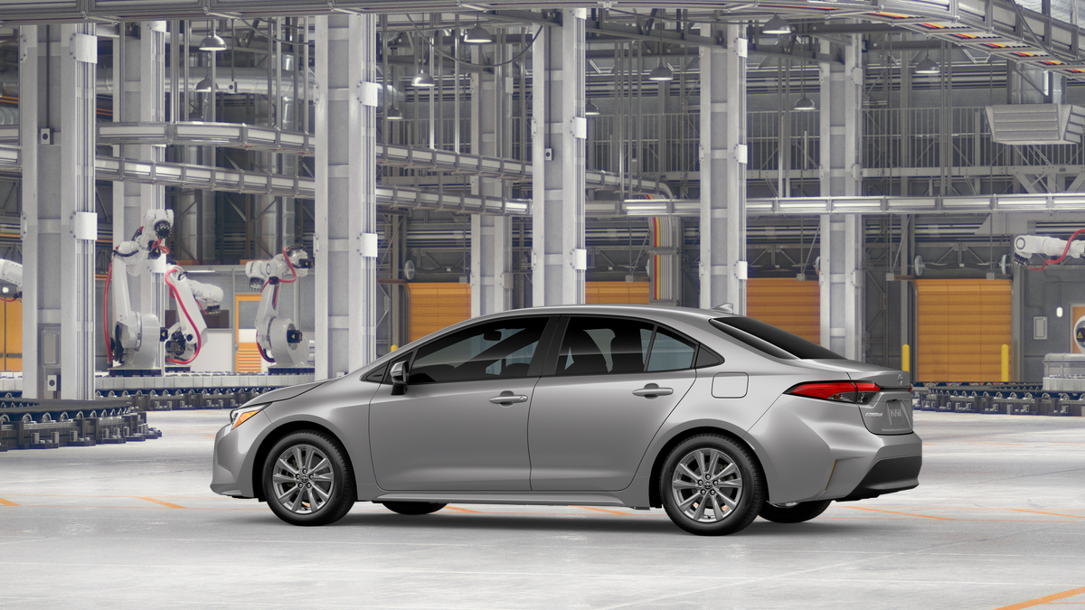 New 2027 Classic Silver Metallic Toyota  XLE image 7
