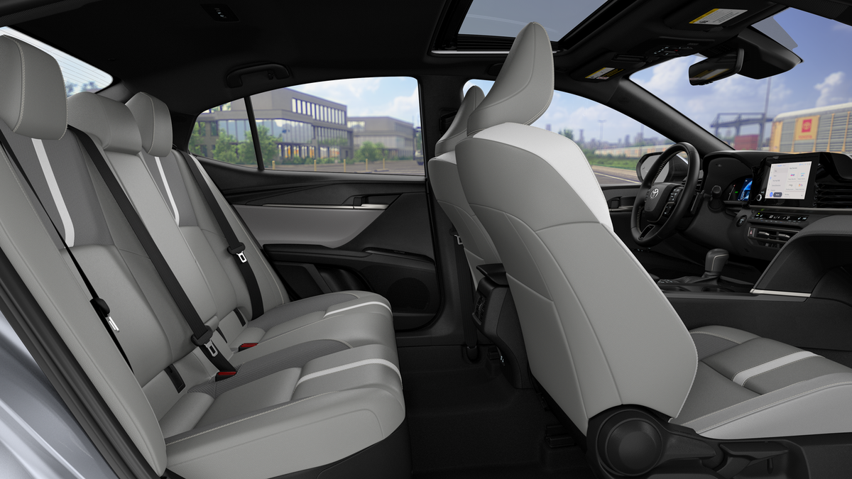 2026 Toyota Camry SE photo 12