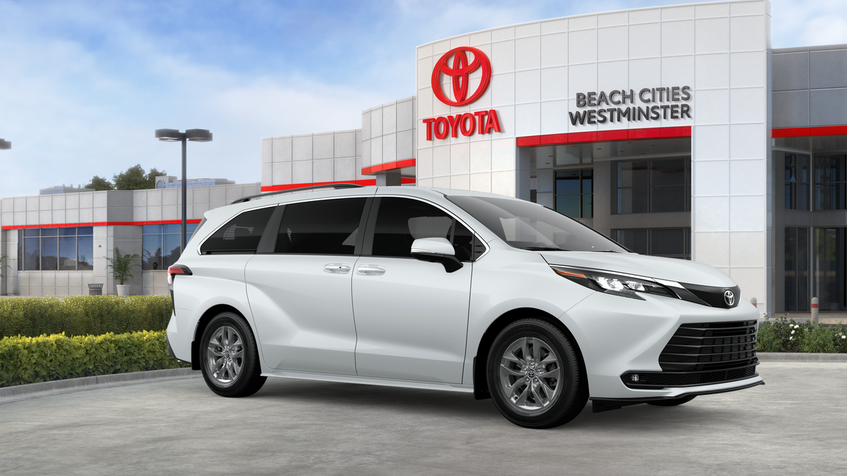 New 2026 Wind Chill Pearl <sup>1</sup> Toyota  XLE image 16