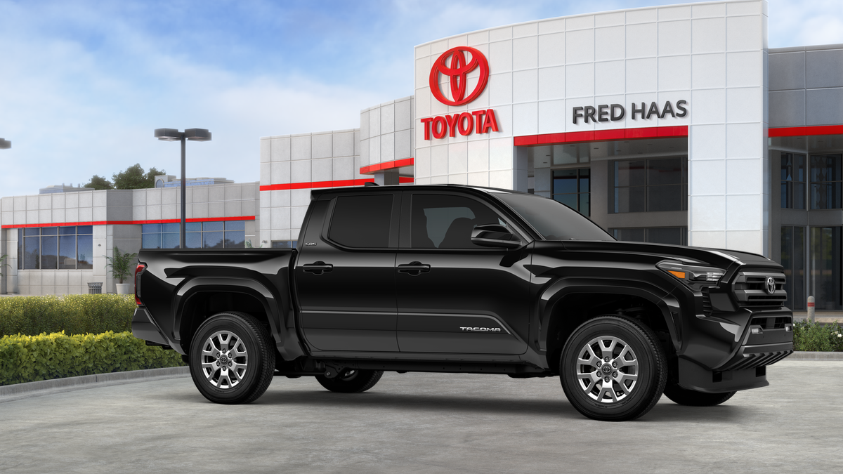 2025 Toyota Tacoma SR5 Double Cab photo 14