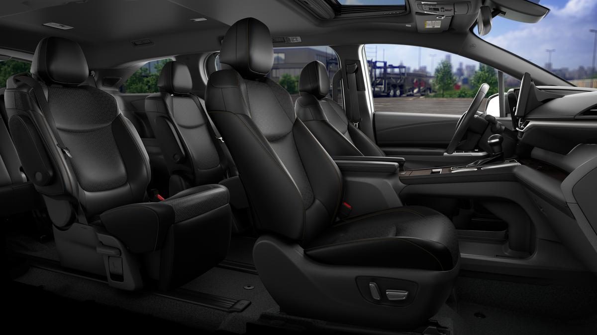 2025 Toyota Sienna Limited photo 19