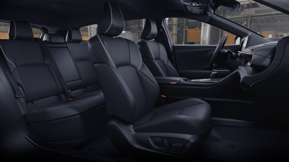 2025 Toyota Crown Signia XLE photo 20
