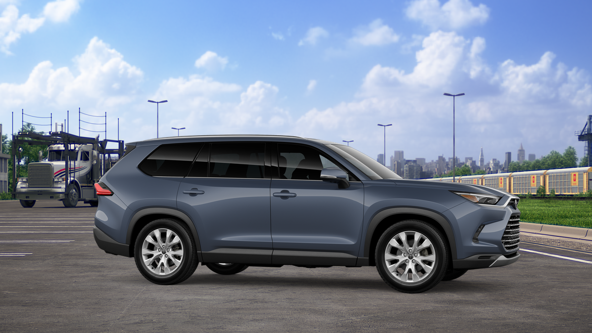 2026 Toyota Highlander Hybrid Limited photo 15