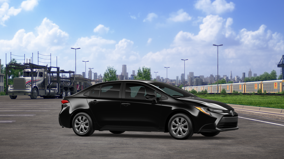 2026 Toyota Corolla LE photo 18